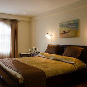 Premium Suite